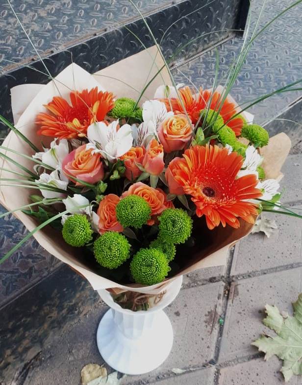 Букет цветов из: Герберы, Хризантемы, Альстромерии и Розы в Светлополянске