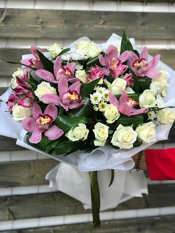 Букет цветов из: Розы и Хризантемы в Светлополянске