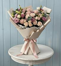 Букет цветов из:  Розы и Лизиантусы в Светлополянске