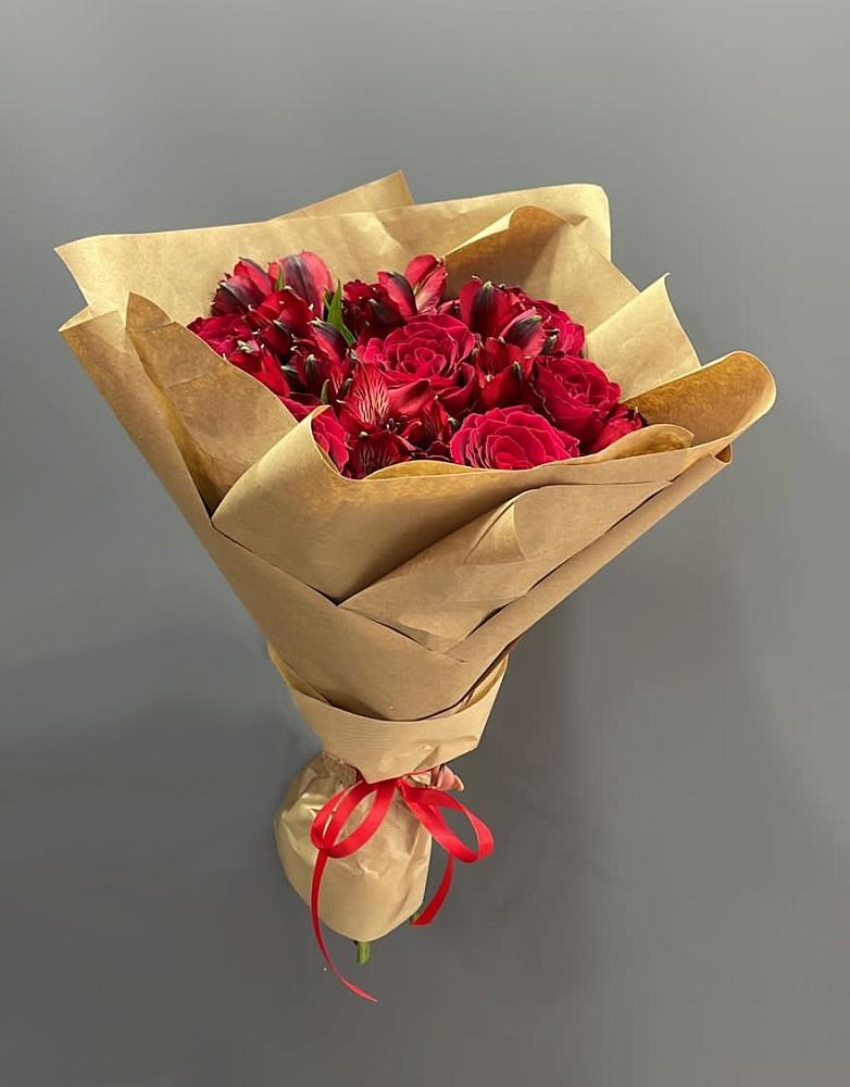 Букет цветов из: Альстромерии и Розы в Светлополянске