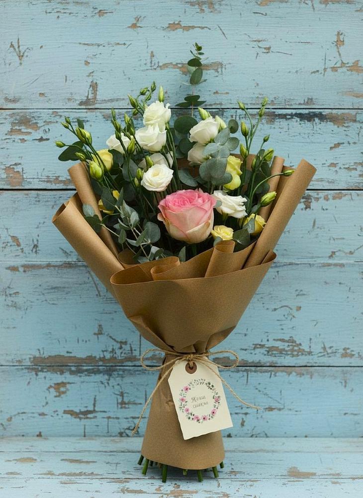 Букет цветов из: Розы и Лизиантусы в Светлополянске