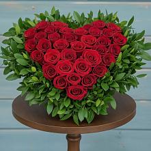 Цветочная композиция из Розы в виде сердца в Светлополянске