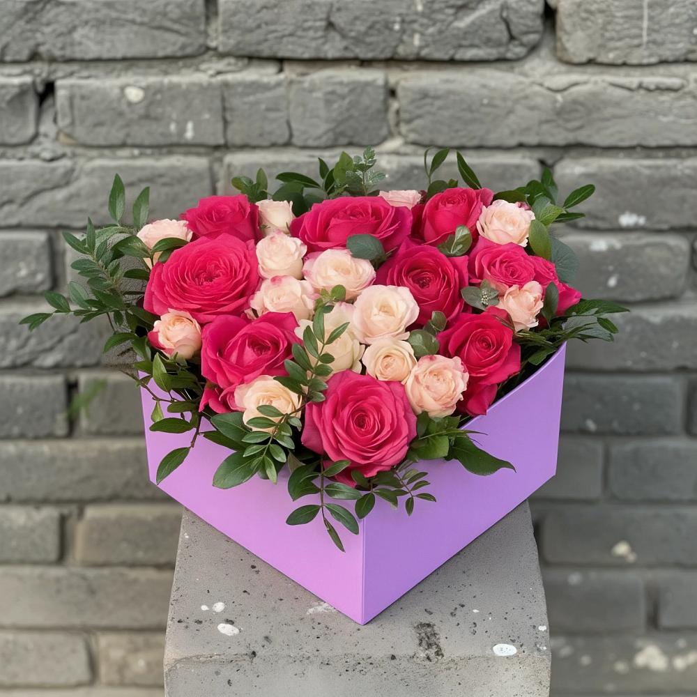 Цветочная композиция из Розы в коробке в Светлополянске