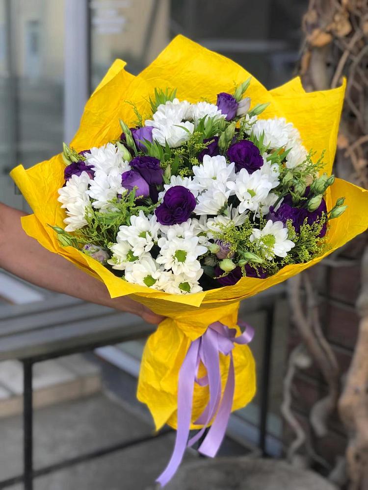 Букет цветов из: Ирисы, Хризантемы и Ромашки в Светлополянске