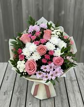 Букет цветов из:  Альстромерии, Гвоздики, Розы и Хризантемы в Светлополянске