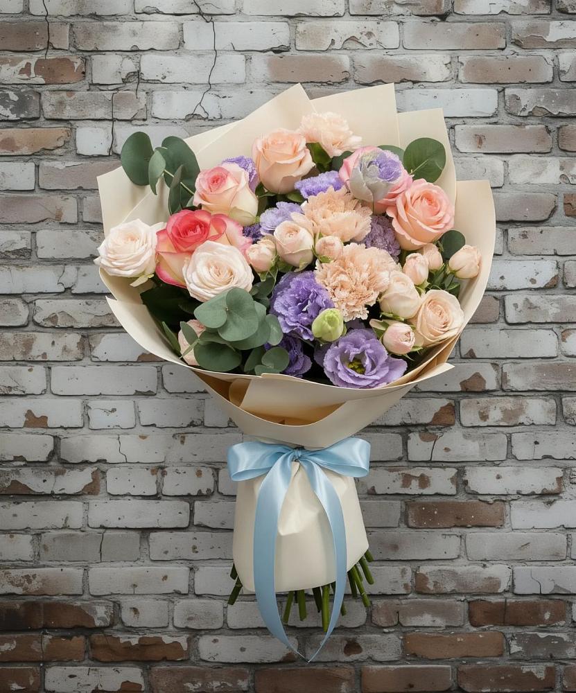 Букет цветов из: Розы, Лизиантусы и Гвоздики в Светлополянске