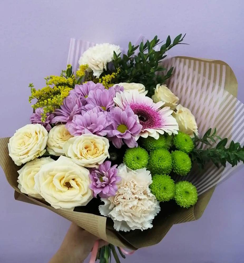 Букет цветов из: Хризантемы, Розы, Гвоздики и Герберы в Светлополянске