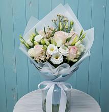Букет цветов из:  Розы и Лизиантусы в Светлополянске