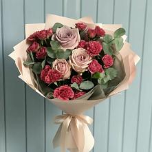 Букет цветов из:  Гвоздики и Розы в Светлополянске