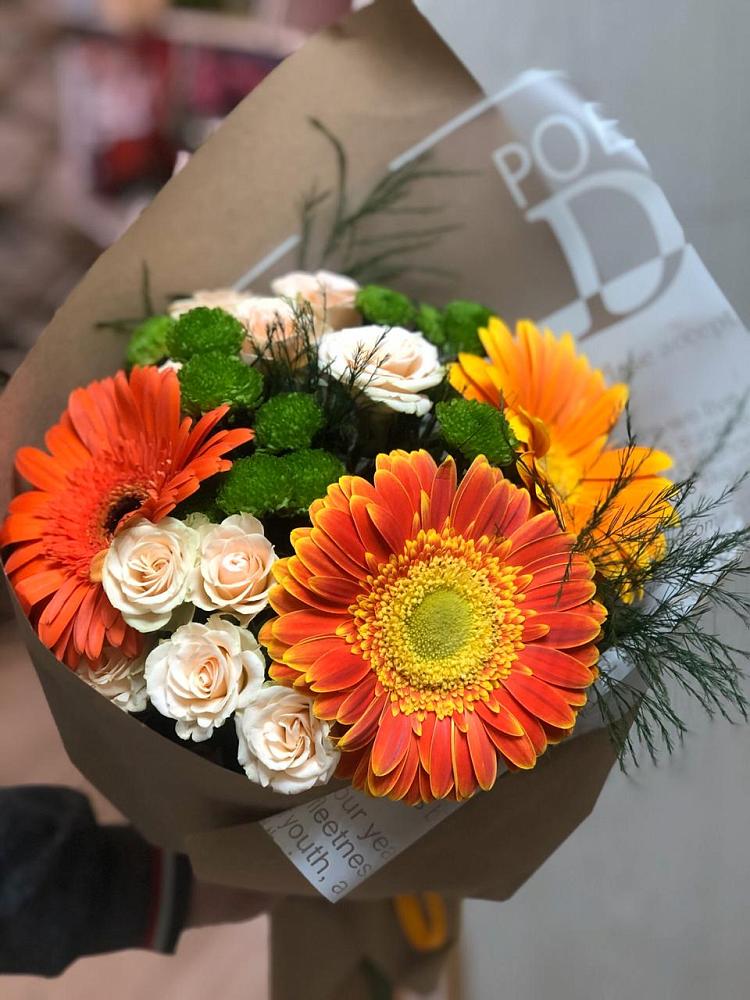 Букет цветов из: Герберы, Хризантемы и Розы в Светлополянске