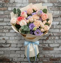 Букет цветов из:  Розы, Лизиантусы и Гвоздики в Светлополянске