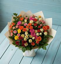 Букет Микс из разноцветных кустовых роз в Светлополянске
